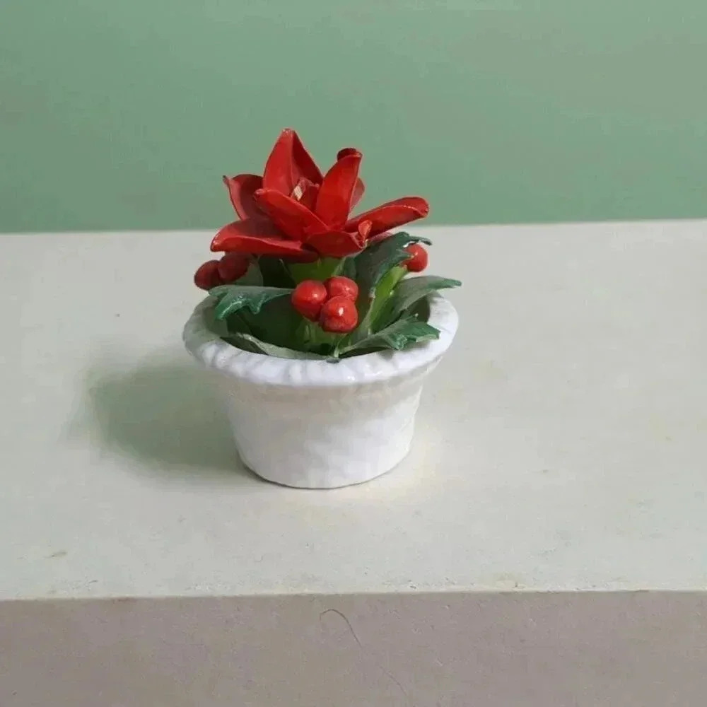 Crown Staffs England Fine Bone China December Poinsettia Pot